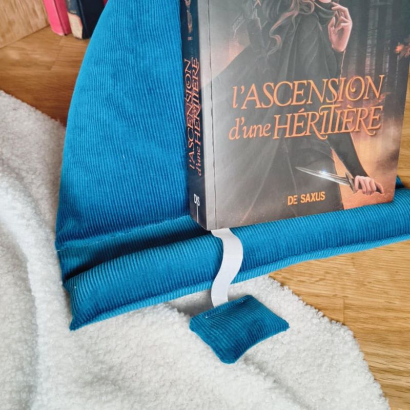 Coussin de lecture "Pattes de velours" – Image 5