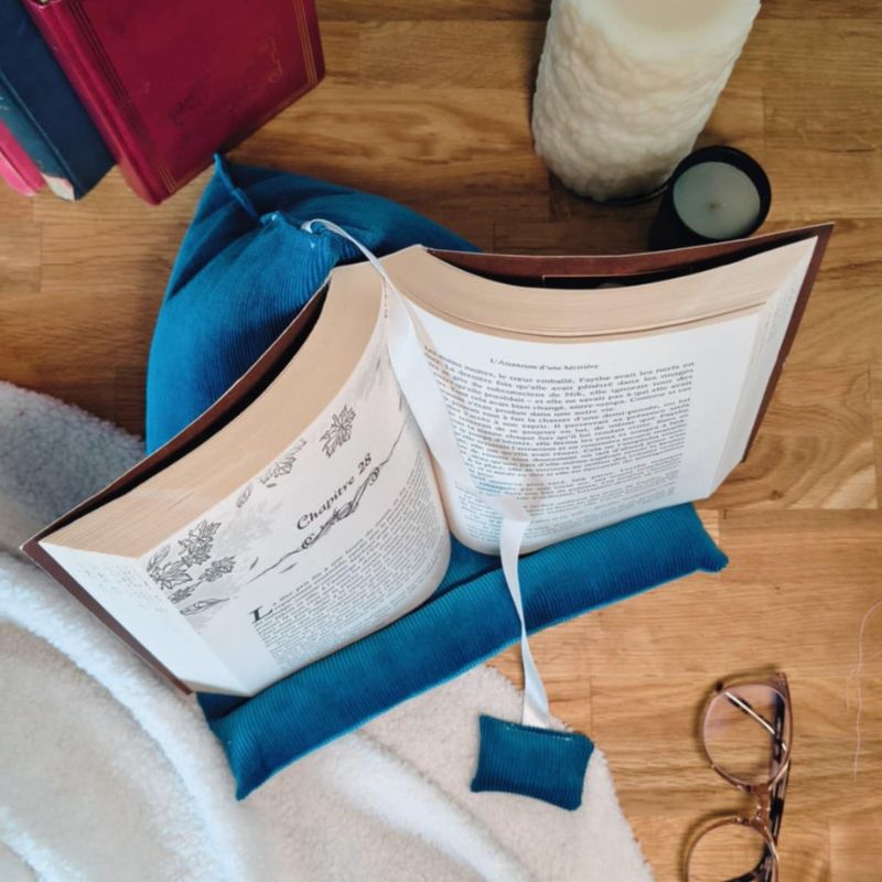 Coussin de lecture "Pattes de velours" – Image 3